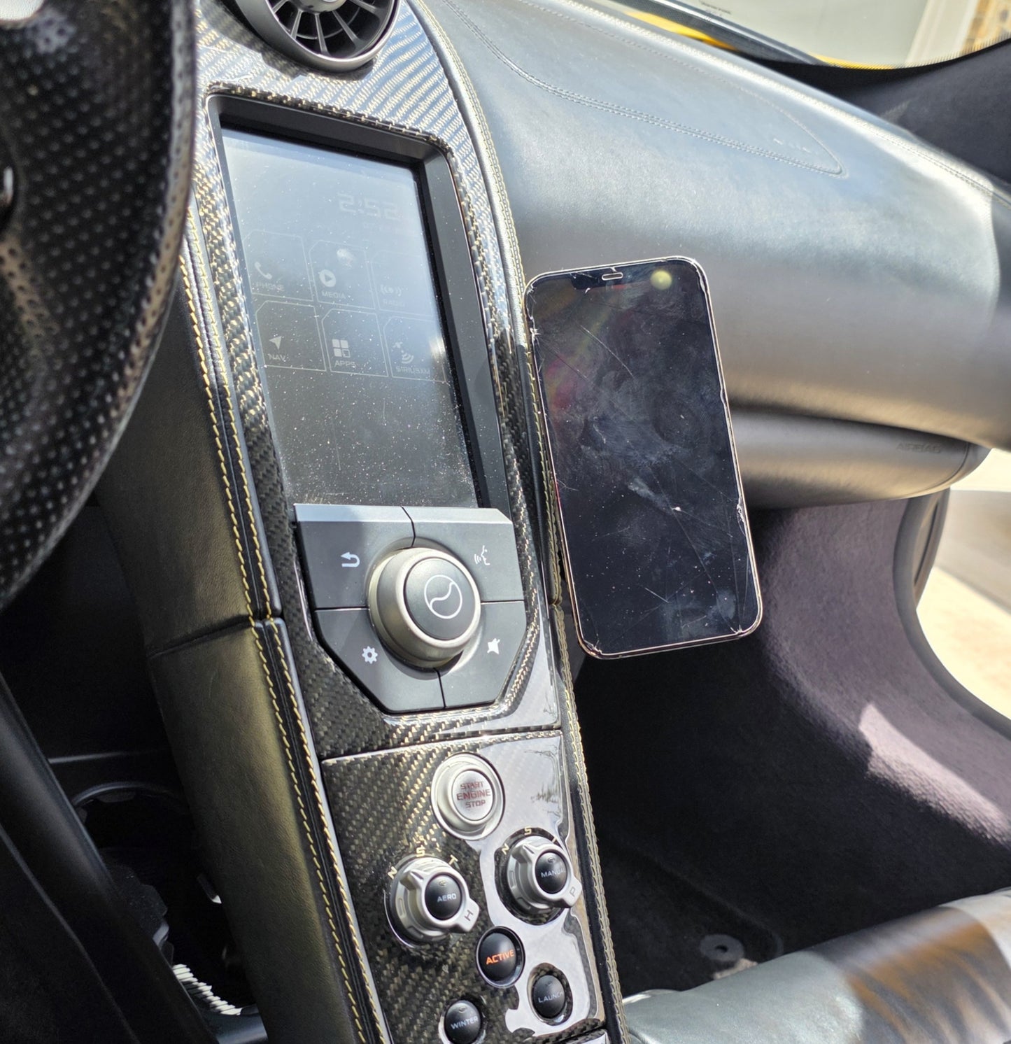 McLaren 650S/675LT/12C Phone Mount Bracket