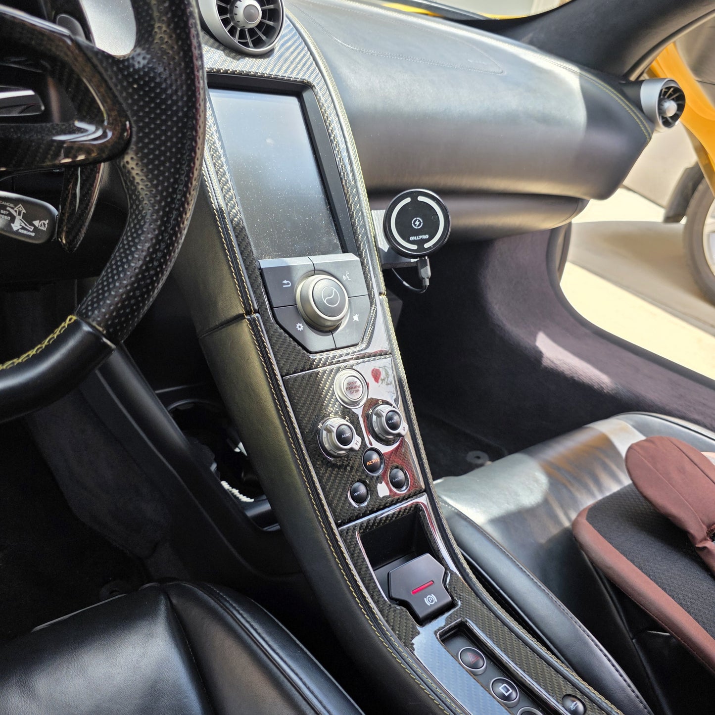 McLaren 650S/675LT/12C Phone Mount Bracket